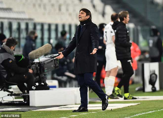 Tranh cãi Juventus thoát penalty trước Inter Milan: HLV Conte nổi nóng chĩa "ngón tay thối" - 3