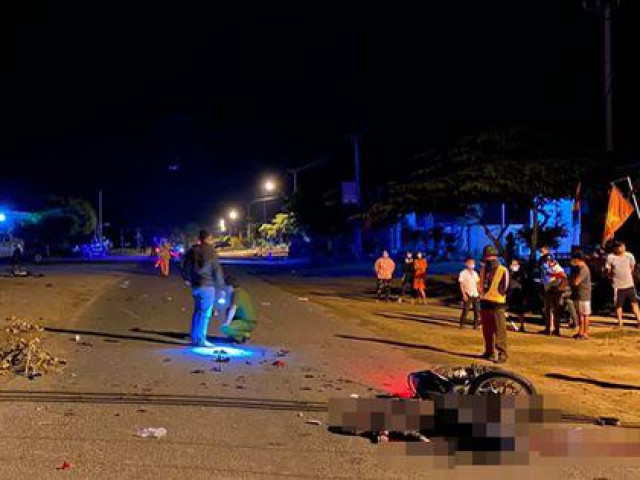 Tin tức trong ngày - Xe máy tông nhau, 2 thanh niên chết thảm đêm 29 Tết