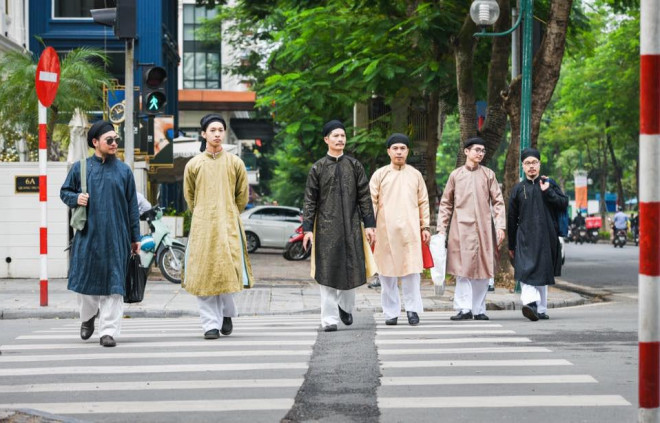 Áo dài – trang phục không chỉ để che đi cơ thể mà là biểu hiện văn hóa - 7