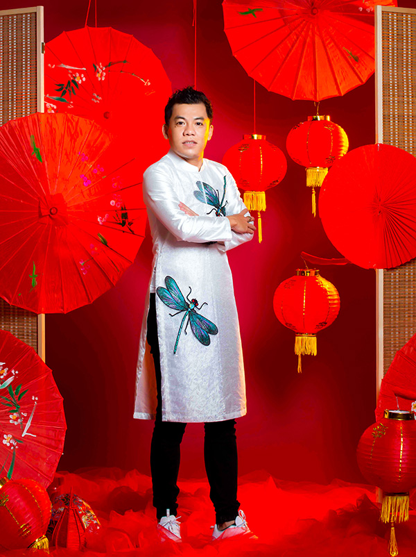 NTK Tạ Linh Nhân: ‘Mặc áo dài du Xuân mới cảm nhận được hết hương vị của ngày Tết’ - 3