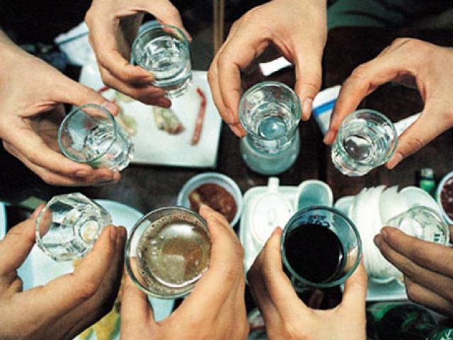 Tin tức trong ngày - Những mức phạt tiền cần biết khi uống rượu bia dịp Tết đến Xuân về