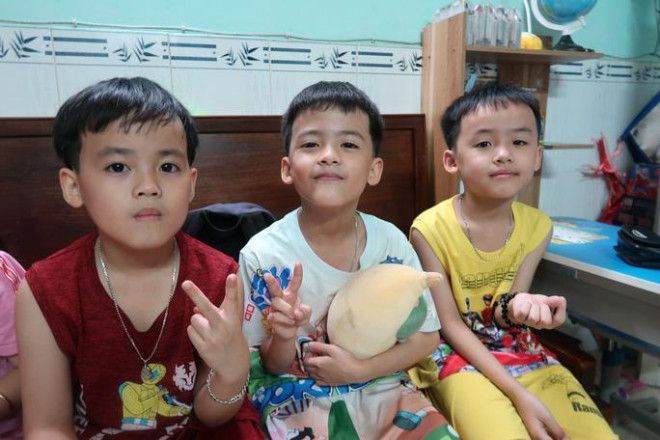 Ca sinh 5 đầu tiên ở TP HCM giờ ra sao? - 6