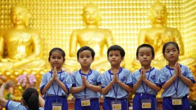 Ca sinh 5 đầu tiên ở TP HCM giờ ra sao? - 17