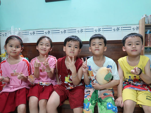 Tin tức trong ngày - Ca sinh 5 đầu tiên ở TP HCM giờ ra sao?