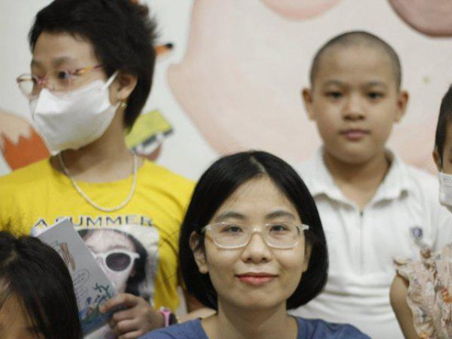 Bạn trẻ - Cuộc sống - 8X hóa "nàng tiên" biến ước mơ của bệnh nhi ung thư thành hiện thực