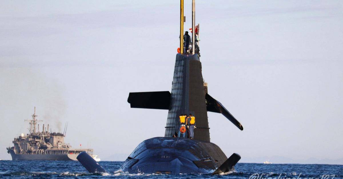 Thế giới - Lộ hình ảnh tàu ngầm Nhật Bản bị hư hỏng khi đâm phải tàu Trung Quốc