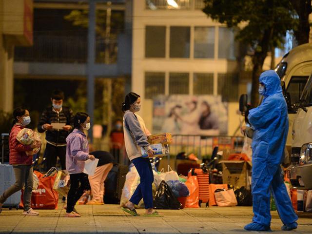 Tin tức trong ngày - Toàn bộ học sinh, phụ huynh và giáo viên Trường Tiểu học Xuân Phương được về nhà sáng nay 