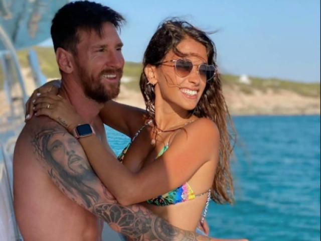 Bóng đá - Messi lập 2 siêu phẩm tặng vợ đẹp "quà Valentine", tung đòn dằn mặt PSG