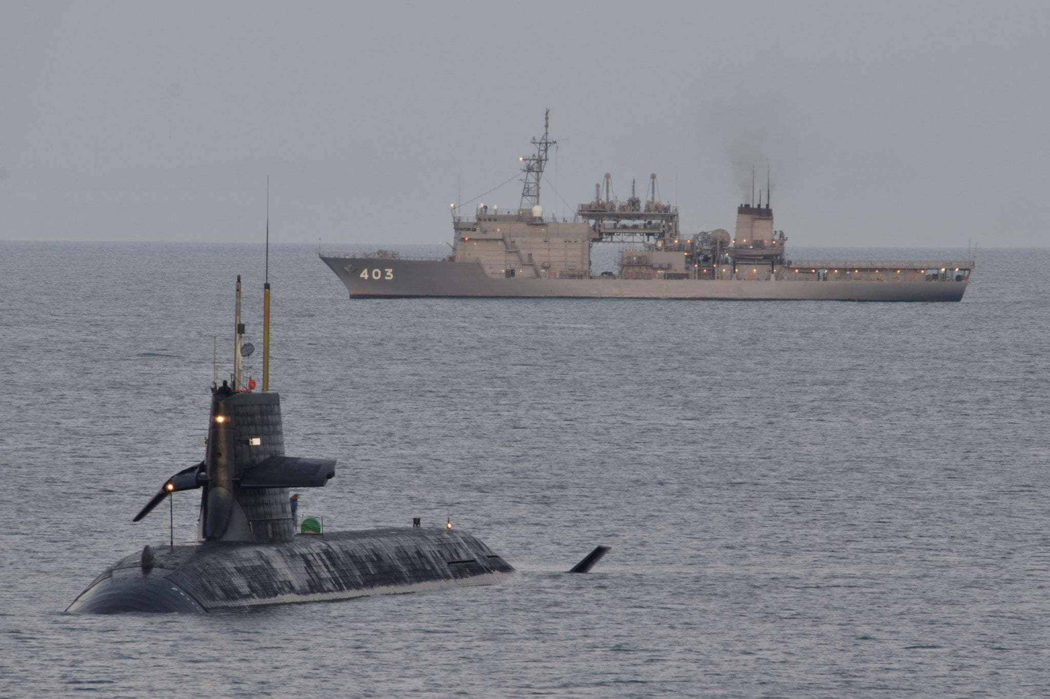 Lộ hình ảnh tàu ngầm Nhật Bản bị hư hỏng khi đâm phải tàu Trung Quốc - 2