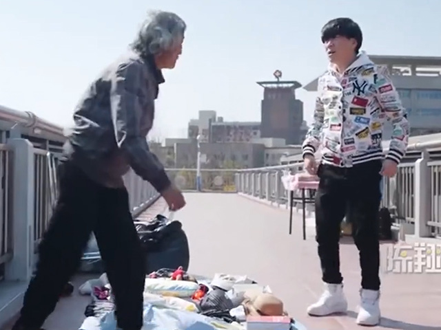 Video Clip Cười - Nguyên nhân khiến người đàn ông cả đời không bán nổi một món hàng