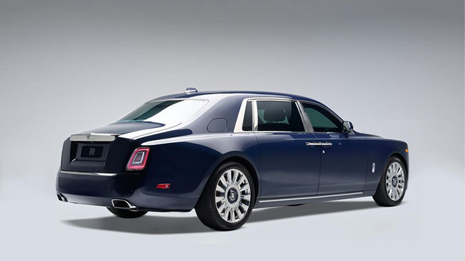 Rolls-Royce đã đợi 1 cái cây tự đổ để dùng gỗ làm nội thất cho chiếc Phantom đặc biệt này - 3