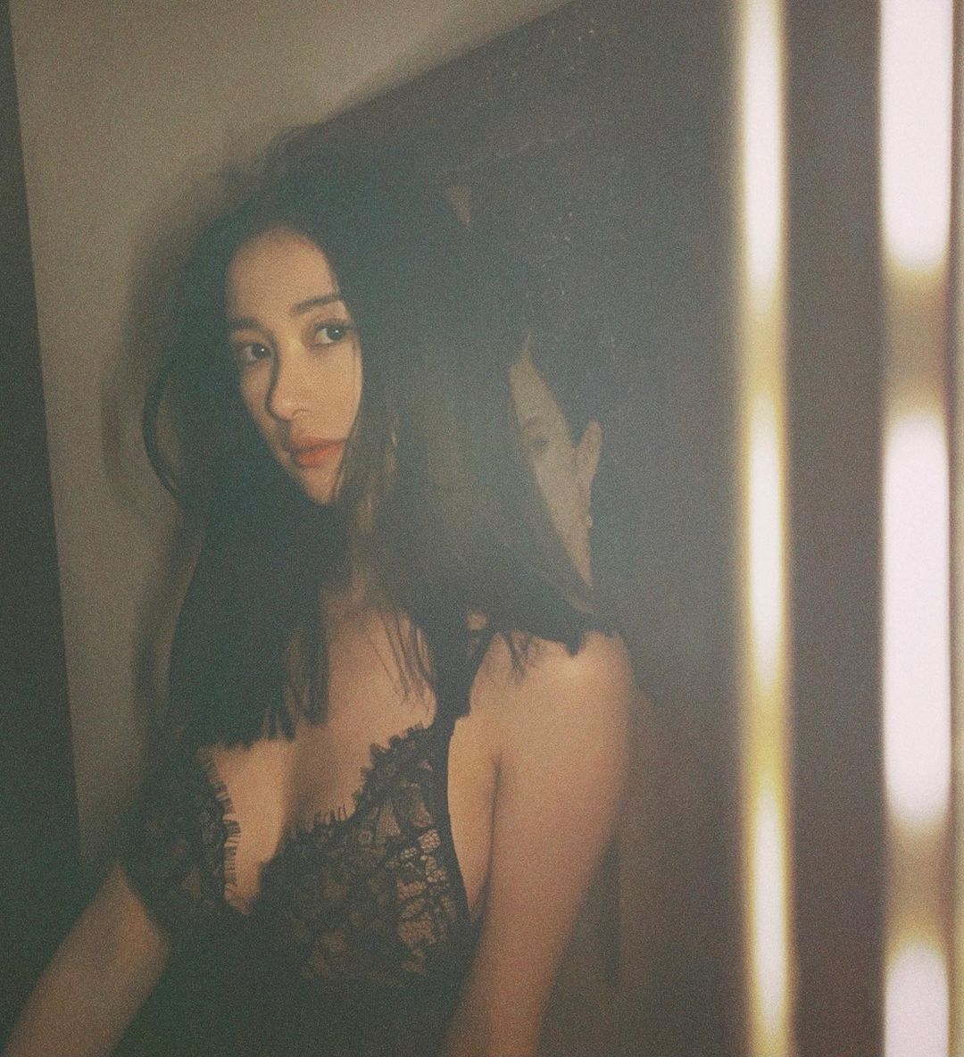 Jun Vũ quyến rũ với slip dress - 1