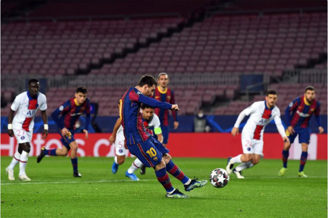 Messi mở tỷ số từ chấm phạt đền cho Barca