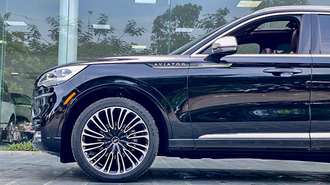 Soi chi tiết Lincoln Aviator tại Việt Nam, giá bán hơn 5 tỷ đồng - 9