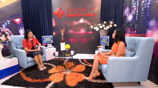 PGS. TS Lê Anh Thư giải thích các phân biệt đau lưng và vôi hóa cột sống