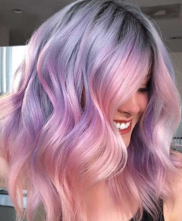 Giờ đây, tóc ombre hồng tím không chỉ là một xu hướng mà còn là biểu tượng của sự tự tin và thời trang. Hãy thử tạo cho mái tóc của bạn một phong cách mới mẻ với gam màu hồng tím, để khẳng định phong cách cá tính và cá nhân của bản thân.