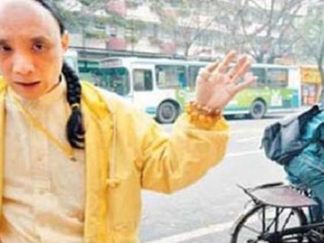 Thế giới - Cháu đời thứ 10 của thân vương nhà Thanh náo loạn ga tàu, đòi đặc quyền của hoàng gia