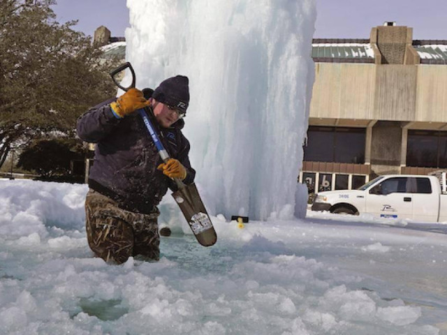 Thế giới - Tai ương dồn dập tấn công nước Mỹ, người dân thêm khó khăn