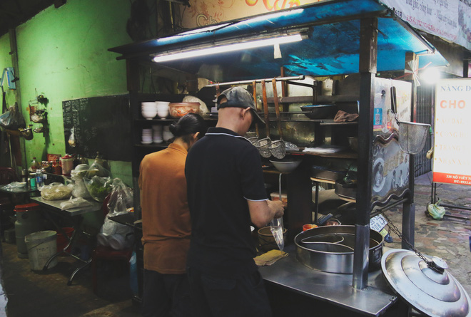 [eMagazine] - Những chiếc xe đẩy ẩm thực nức tiếng ở Sài Gòn - 32