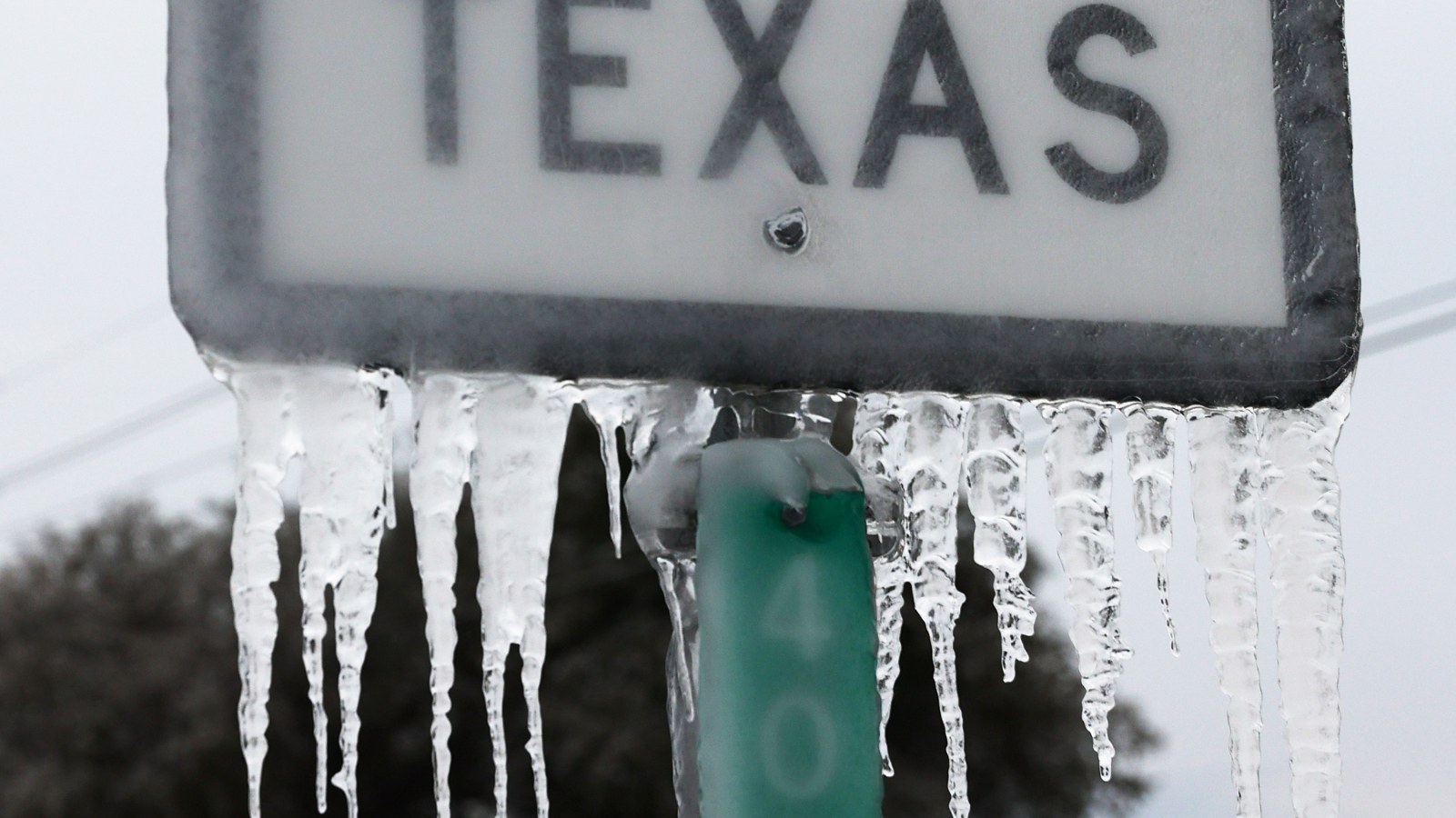 Đợt giá rét ập đến bất thường khiến người dân bang Texas không kịp xoay sở.
