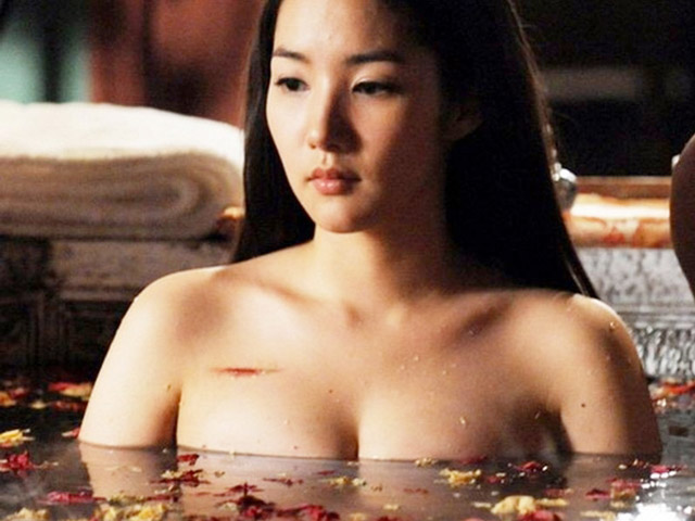 Làm đẹp - "Siêu phẩm thẩm mỹ" Hàn, Nhật đẹp nhờ "dao kéo tận chân răng"