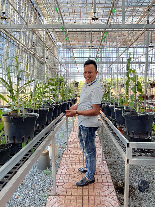 Ông chủ vườn lan Hạo Hạo: Dành dụm tiền lương ít ỏi để thử sức cùng hoa lan - 4