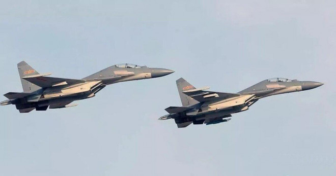 Hai máy bay J-16 của Trung Quốc. Ảnh: Bộ Quốc phòng Trung Quốc