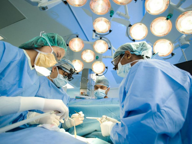 Sức khỏe đời sống - Bác sĩ nói về thông tin "bệnh nhân ung thư đụng dao kéo sẽ nhanh chết"