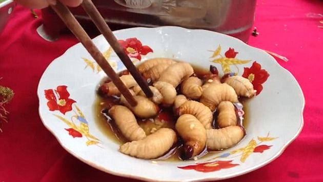 9 món ăn Việt Nam khiến khách Tây sợ hãi - 4