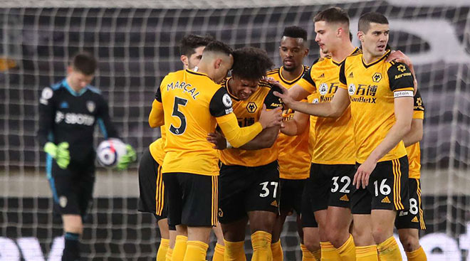 Video Wolverhampton - Leeds: Bàn đá phản quá đen đủi, tiếc nuối phút 90+3 - 3