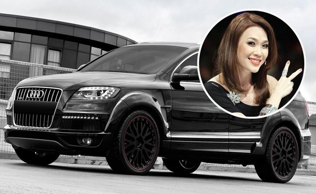 Sau khi “chia tay” chiếc xe Mitsubishi Lancer Gala 1.6, Mỹ Tâm tậu xế sang Audi Q7 2010 màu đen với giá khoảng 3 tỷ đồng.

