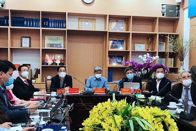 Các chuyên gia trong buổi hội chẩn