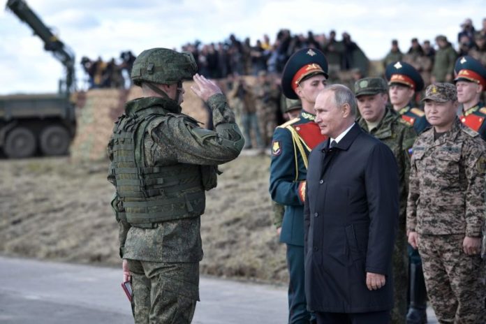 Thăng quân hàm đại tướng không phải điều Tổng thống Putin quan tâm, phát ngôn viên Peskov nói (ảnh: TASS)