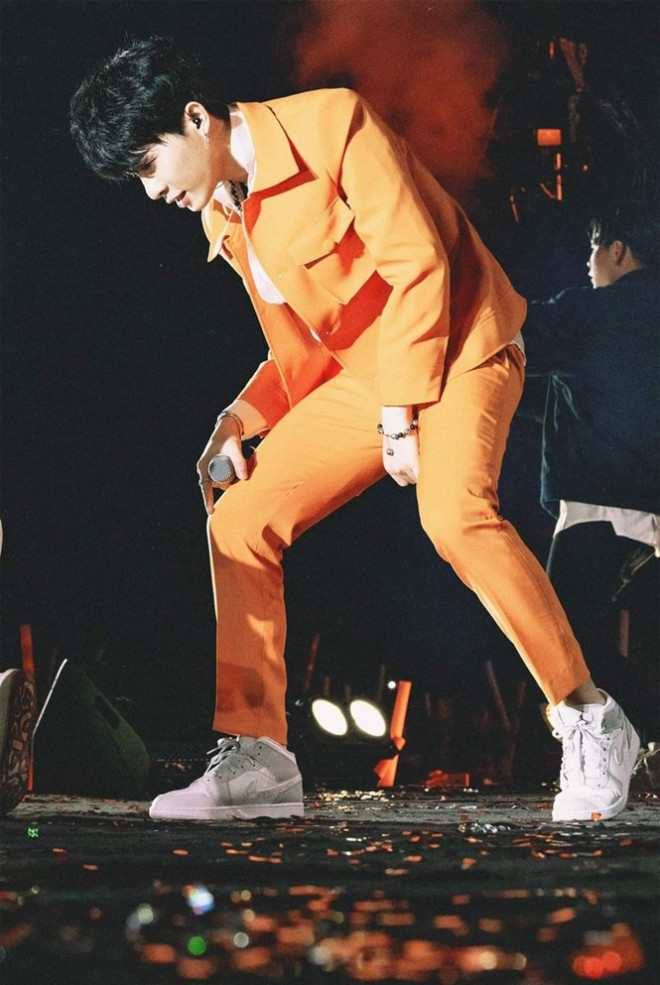 Mỹ nam tuổi Sửu: Trong vòng một năm Jack lên đời phong cách thời trang như idol Hàn - 6