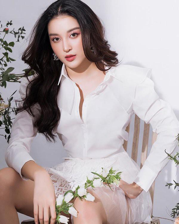 Cô thể hiện bản thân là người đa tài trong nhiều lĩnh vực.