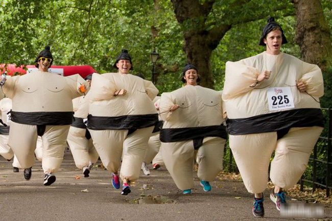 Chạy marathon theo phong cách của những người béo.
