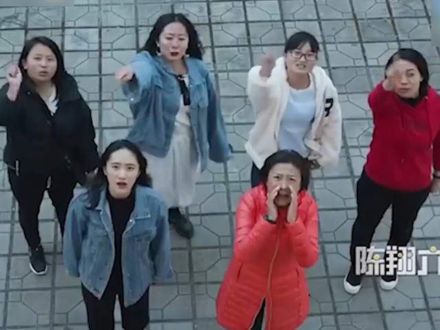 Video Clip Cười - Bí quyết để giúp một chàng trai nhút nhát có người yêu