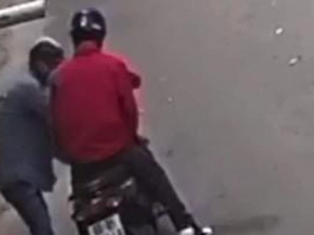 Pháp luật - Rời nhà đi chúc Tết được 30 giây, trộm đột nhập "cuỗm" sạch tài sản