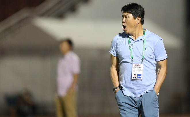 HLV Vũ Tiến Thành có công lớn dẫn dắt Sài Gòn FC về hạng ba V-League 2020. Ảnh: ANH PHƯƠNG.