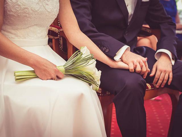 Bạn trẻ - Cuộc sống - Lý do khiến của cô gái xấu xí cưới được anh chồng điển trai