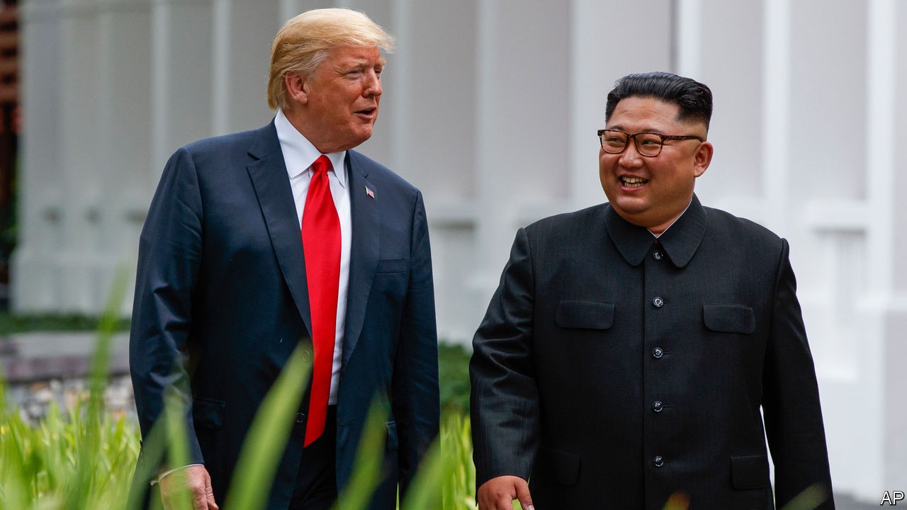 Ông Trump và ông Kim Jong Un. Ảnh: AP