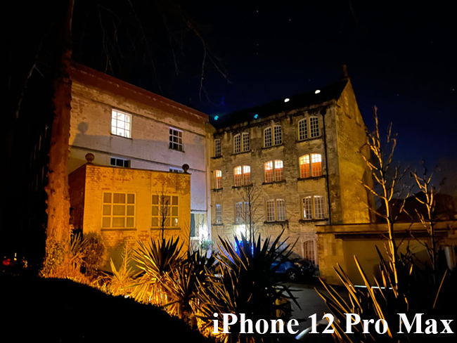 So sánh chi tiết camera của iPhone 12 Pro Max và Galaxy S21 Ultra - 10
