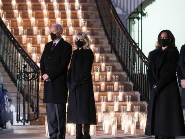 Thế giới - Covid-19: Chạm cột mốc u ám 500.000 người chết, Mỹ treo cờ rủ toàn quốc