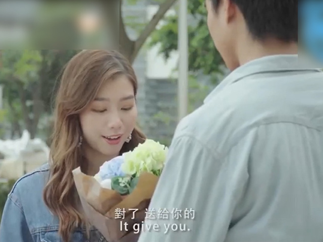 Video Clip Cười - Chỉ vì "nhỡ mồm" với người yêu, chàng trai nhận kết cục thê thảm