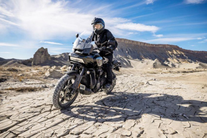 Mô tô du lịch mạo hiểm Harley-Davidson Pan America, giá 454 triệu - 9