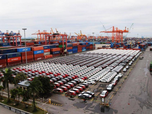 Tin tức ô tô - Ô tô nhập khẩu từ Canada dẫn đầu về giá trị