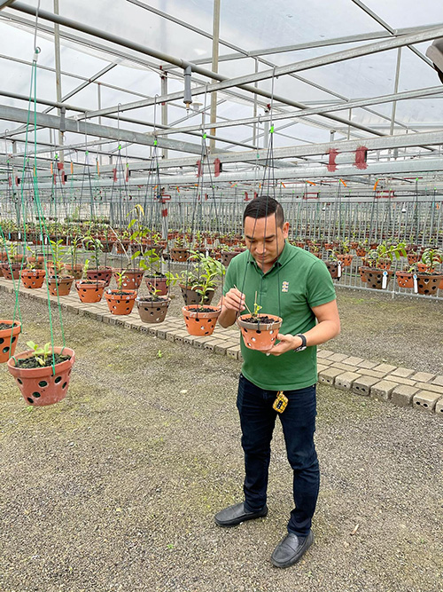 Chặng đường trở thành ông chủ vườn lan nổi tiếng của chàng trai 8X Nguyễn Tiến Huy - 1