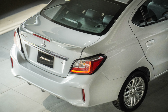 Giá lăn bánh Mitsubishi Attrage Premium vừa ra mắt - 6