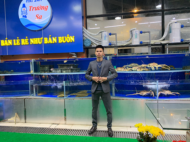 Ông chủ Hùng Ốc: Người nắm bắt công nghệ để phân phối hải sản - 2