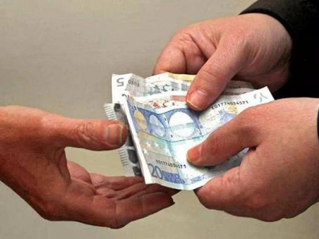 Bạn trẻ - Cuộc sống - Cho bạn vay 32 triệu đồng mãi không trả, chủ nợ quyết đến dự đám cưới "con nợ" và cái kết khó tin